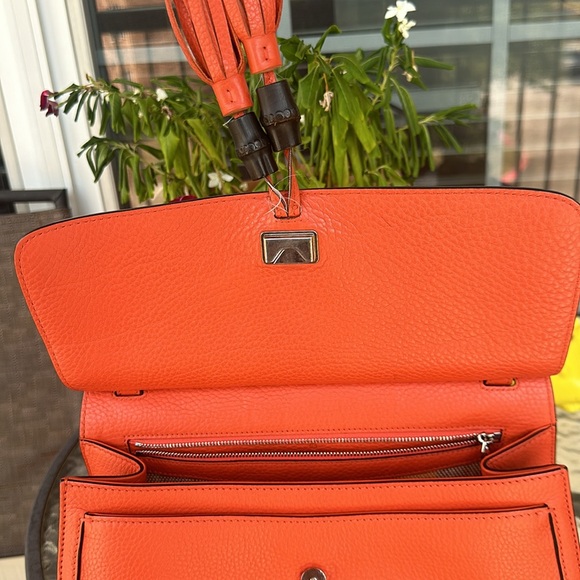 Gucci Bamboo Daily Limited Edition Shoulder Bag - Picture 6 of 16